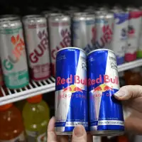 Quebec health minister tables bill banning energy drink sales to youth under 16