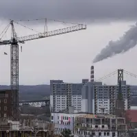 Halifax neighbourhood evacuation ends after unstable crane repaired overnight