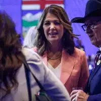 Premier Smith makes case for Canada to sold-out crowd of UCP supporters