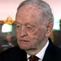 Former PM Chretien ‘not too worried’ about Alberta separation referendum, cautions against complacency
