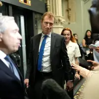 Ottawa's new Digital Safety Act expected to include under-16 social media ban
