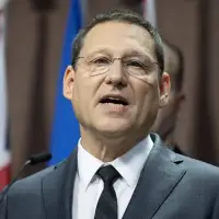 NDP, Conservatives still mulling stance on online harms bill, social media age cap