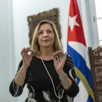 Senior Cuban diplomat says Havana ready to fight U.S., praises Canadian aid