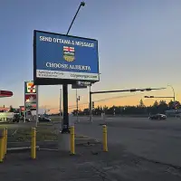 Pro-separation sign campaign grows from one to three amid standoff in Alberta town
