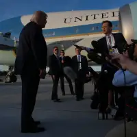 Trump says he would 'rather not' have CUSMA, offers conflicting message on its future