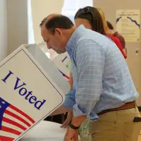South Carolina voters choose between 2 Trump-backed candidates for governor in runoff