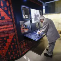 Avi Lewis chides Miller for saying rights museum should change Palestinian wording