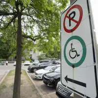 Alberta expands accessible parking permit system to cover those with vision loss
