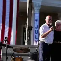Ambassador Hoekstra wants American booze back on Canadian shelves next year