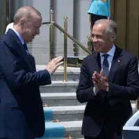 Carney, other NATO leaders gifted personalized revolvers by Turkish president