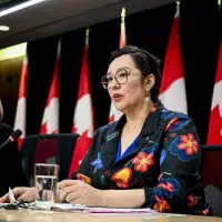 Fire-ravaged First Nations community accuses Ottawa of denying it federal aid