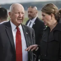 U.S. Ambassador Hoekstra set to speak at Edmonton conference on regional partnerships