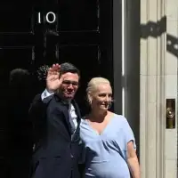 Carney congratulates new U.K. Prime Minister Burnham, calls for continued co-operation