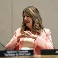 Feds should increase federal health funding, but with strings attached: advocates