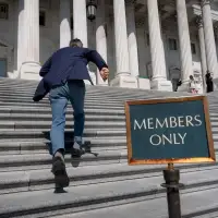 How to run for reelection in a messy Congress? It's not easy