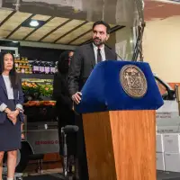 FACT FOCUS: No, you won't need an ID to shop at city-owned grocery stores in New York City