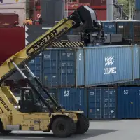 Ottawa to rebate $100M in freight costs for shipping steel across Canada