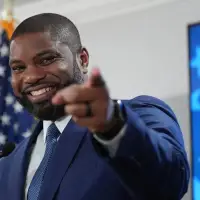 US Rep Byron Donalds wins GOP nod for governor and former Rep. David Jolly the Democratic nomination