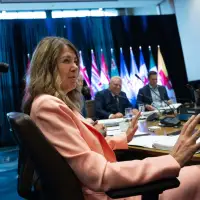 Alberta's Smith wants Ottawa to resume negotiations with U.S. before counter-tariffs