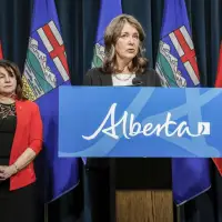 Nearly 400 physicians interested in joining dual practice system: Alberta government
