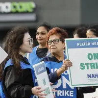 'Dynacare sucks': Kinew calls out company as striking employees ordered back to work