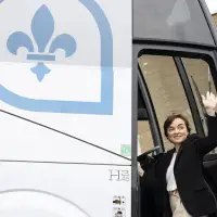 Quebec political leaders talk independence and trains on election campaign trail