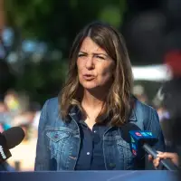 Alberta's Smith takes hands-off approach to First Nation's trans care safe haven