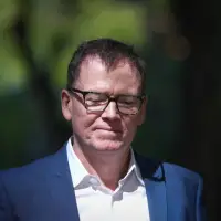 Group seeks to resuscitate 'mainstream' BC United, calls on Falcon to quit as leader