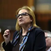 Ottawa ends permanent residency exemption for refugees with undeclared family