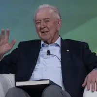 Preston Manning says he's baffled by those who view Alberta premier as a separatist