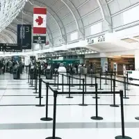3 out of 4 Canadians are open to a different model for operating airports.