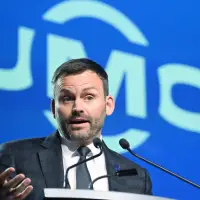 Bolstering ships, forestry and the birthrate: Quebec leaders make campaign pledges