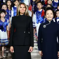 Melania Trump takes China's first lady on a museum outing that's watched for diplomacy and style