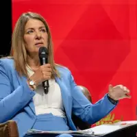 Danielle Smith’s popularity dips as her party now tied with NDP in support: poll