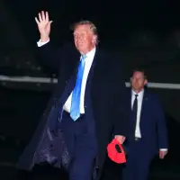 Trump announcing a new Iowa steel plant that the White House says will be the nation's biggest