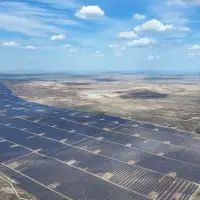 Canada signs on to pledge to fight subsidized overproduction of EVs, batteries, and solar panels