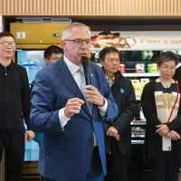 B.C. party leaders make campaign stop at Vancouver trade board ahead of election