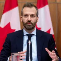 Public servant’s $42,151 transition-payment cheque goes missing as job cuts test federal pay system