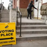 Record unofficial count of ballots complete after referendum: Elections Alberta