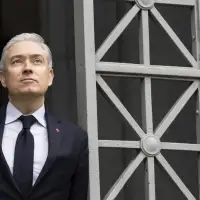 Finance minister unveils Ottawa's 'follow the money' plan to tackle extortion