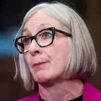 Thousands rely on tariff supports as Ottawa plans fewer benefit-processing staff at Service Canada