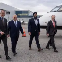 Toronto island airport expansion killed by 'fringe group': Ontario minister