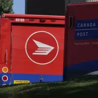 Postal workers start voting on 5-year contract, strike mandate after labour strife