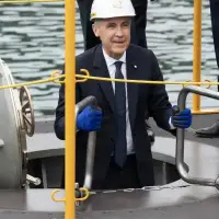 'This is nuts': The hard-fought race to build Canada's next submarine fleet