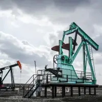 Canada, major fossil-fuel producers widen gap between output and climate targets: report