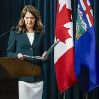 Alberta's Smith tells UCP members to get on team Canada or find new party