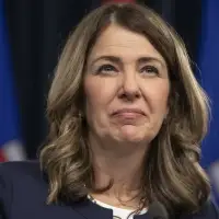 Alberta Next panel recommends ditching RCMP, referendum to quit CPP