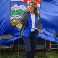 UCP riding group demands leadership review as separatist leader criticizes Danielle Smith's unity stance