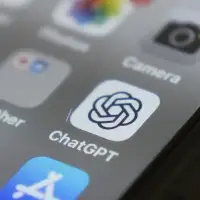 Most Canadians want social media, AI chatbot ban for kids under 16, poll indicates