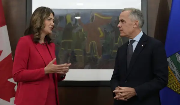 Ottawa, Alberta close to deal that includes oil pipeline to B.C. coast, sources say